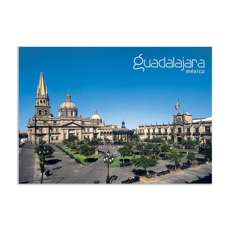 Tarjeta postal de la Plaza de Armas, souvenir y recuerdo de Guadalajara.