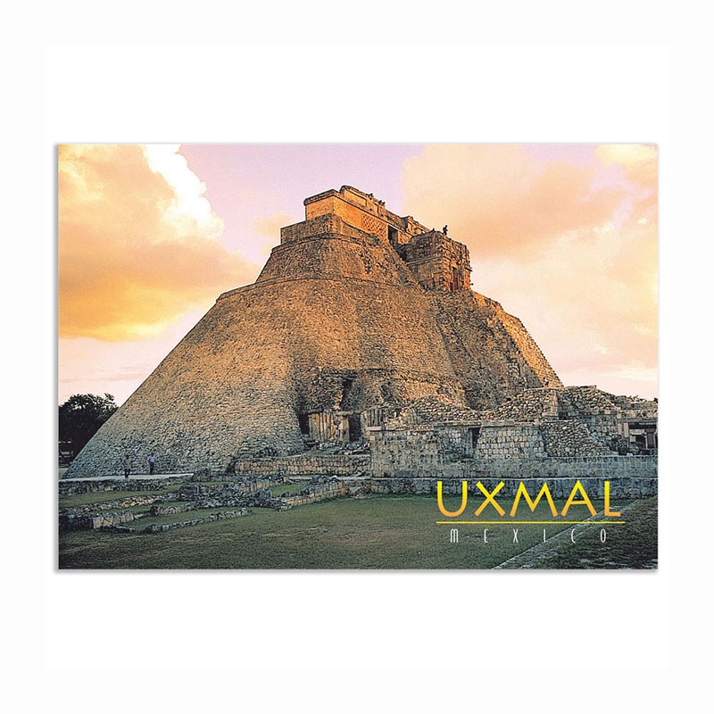 Pirámide Uxmal al atardecer