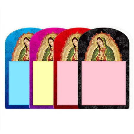 Bloc de notas con la ilustración de la Virgen de Guadalupe, Souvenir de la península de Yucatán, México.