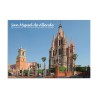 Tarjeta postal con una vista posterior de la Parroquia de San Miguel de Allende, souvenir y recuerdo de México.